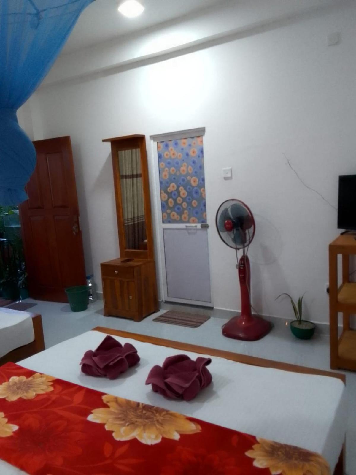 Charming View Homestay เอลลา ภายนอก รูปภาพ
